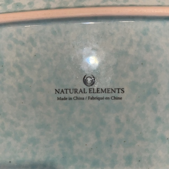 Natural Elements Robin’s Egg blue color, ceramic covered butter dish - Picture 6 of 6